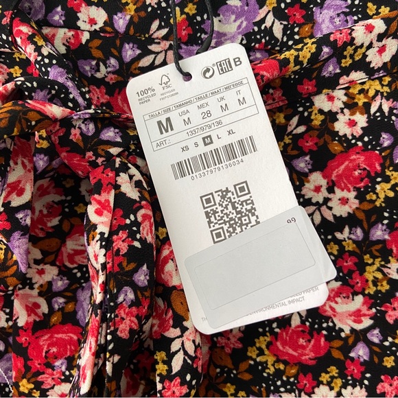 Stradivarius Mini Skirt Ditsy Floral Print - Size M - Picture 6 of 6